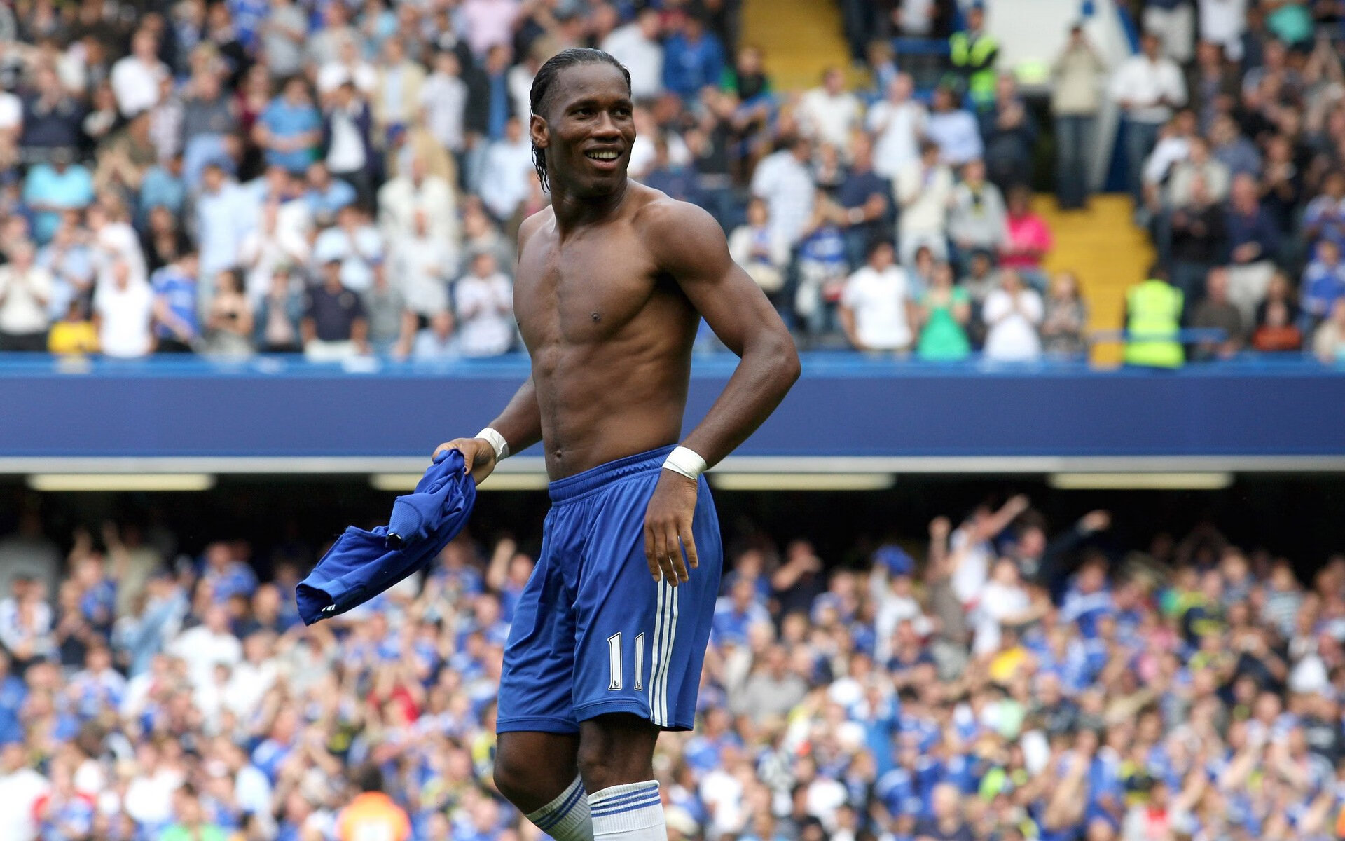 欧宝体育-姆巴佩在SKT比赛中比分优势明显，败北引发热议！